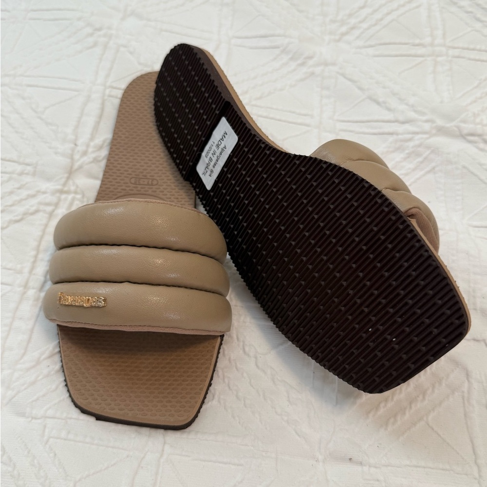 Havaianas Beige Slide Sandals
